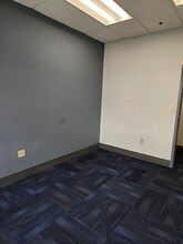 20 Commercial Dr, Dracut, MA à louer Photo intérieure- Image 1 de 3