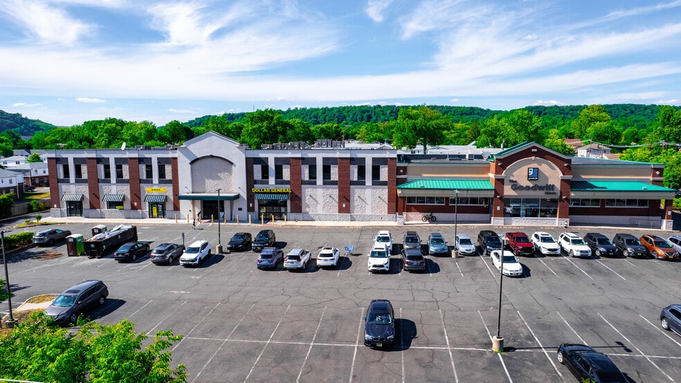509-513 W Union Ave, Bound Brook, NJ for sale - Building Photo - Image 2 of 10