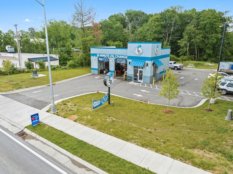 5465 Big Tyler Rd, Cross Lanes, WV à vendre - Photo du bâtiment - Image 3 de 3