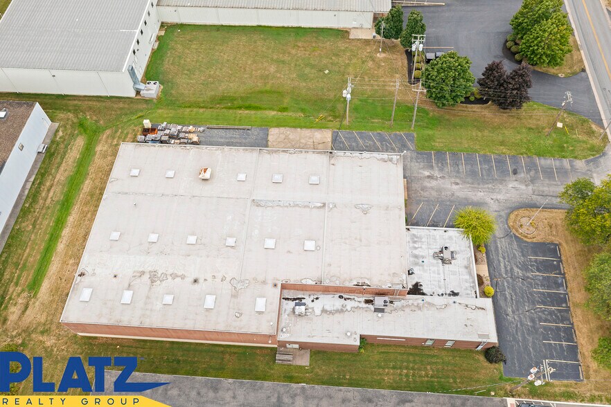 557 Mcclurg Rd, Youngstown, OH à louer - Photo du bâtiment - Image 2 de 16
