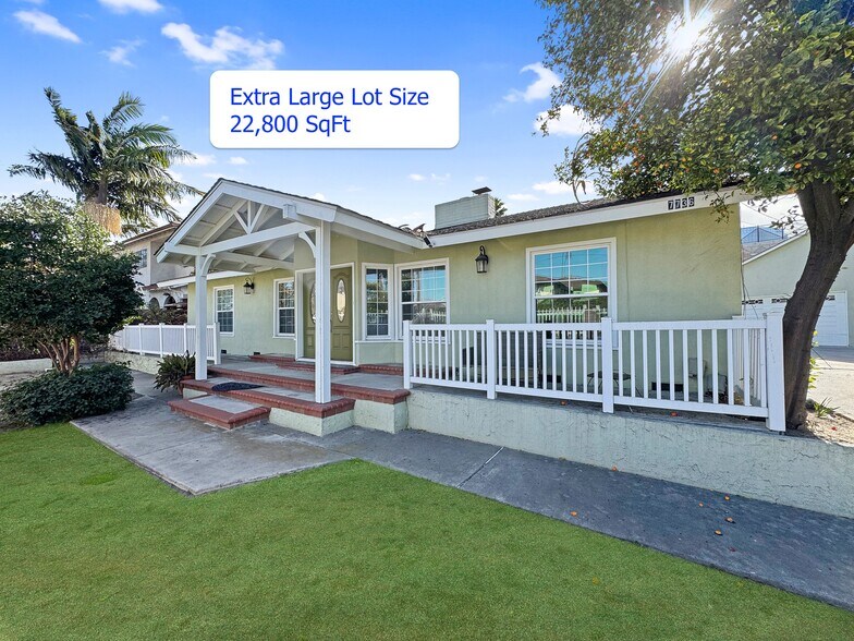 7736 Sugar Dr, Huntington Beach, CA à vendre - Photo du bâtiment - Image 2 de 42