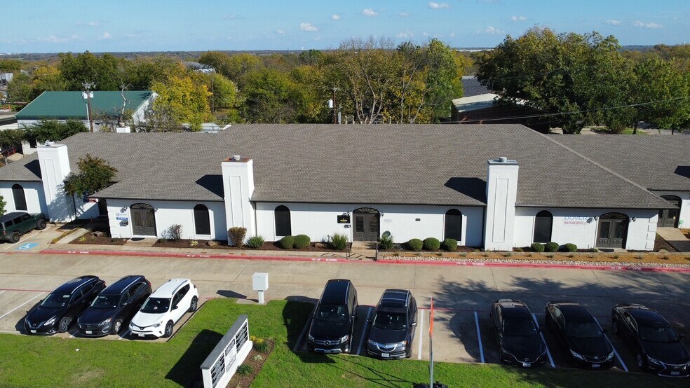 307 S McDonald St, McKinney, TX à louer - Photo du bâtiment - Image 2 de 10