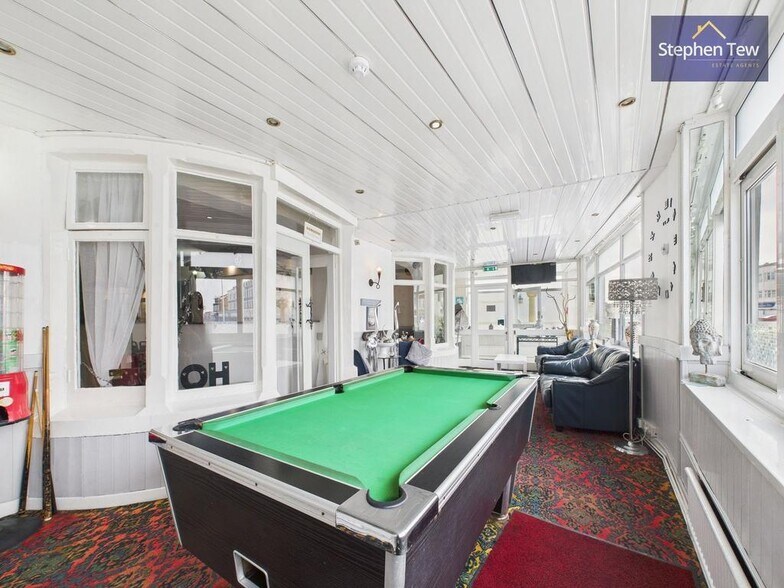 25 Clifton Dr, Blackpool à vendre - Photo du bâtiment - Image 2 de 34