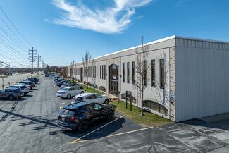 Plus de détails pour 3505-3535 N 124th St, Brookfield, WI - Local d'activités à louer