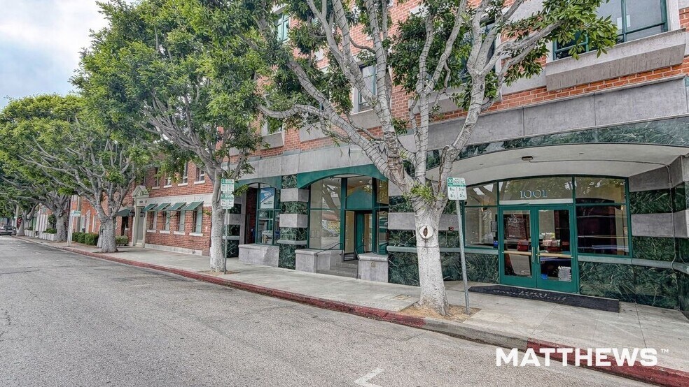 1001 Gayley Ave, Los Angeles, CA à louer - Photo du bâtiment - Image 2 de 4