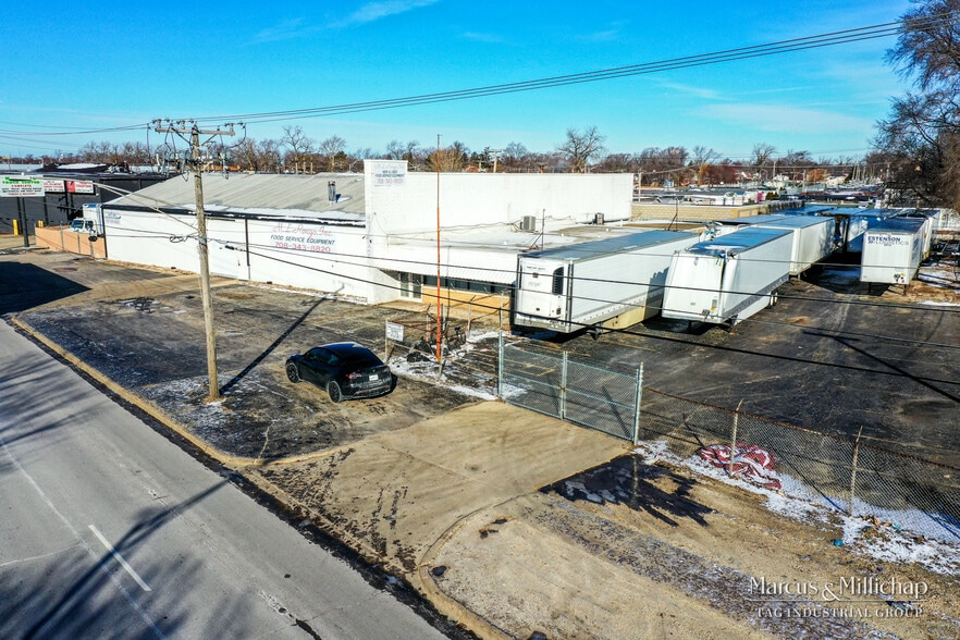 4817 W Lake St, Melrose Park, IL for sale - Building Photo - Image 3 of 7