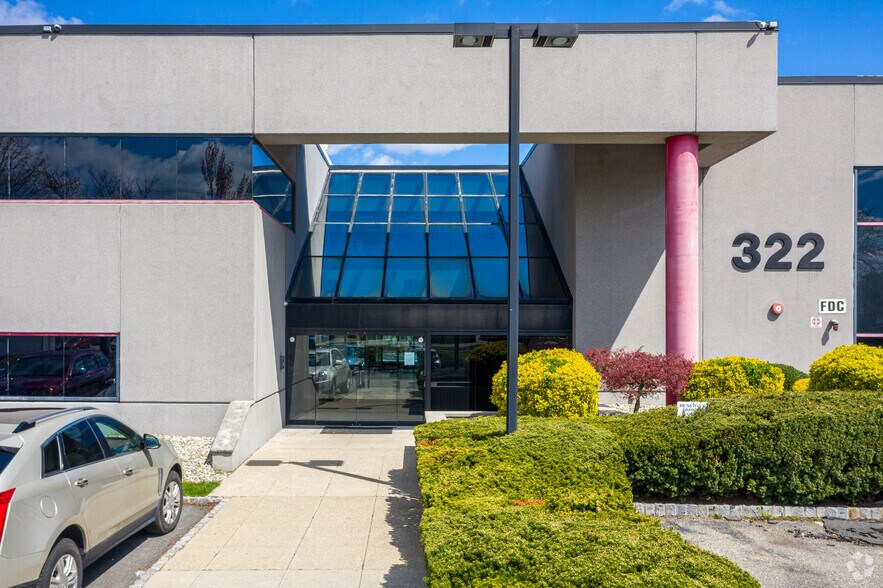 322 Route 46, Parsippany, NJ à louer - Photo du bâtiment - Image 3 de 5