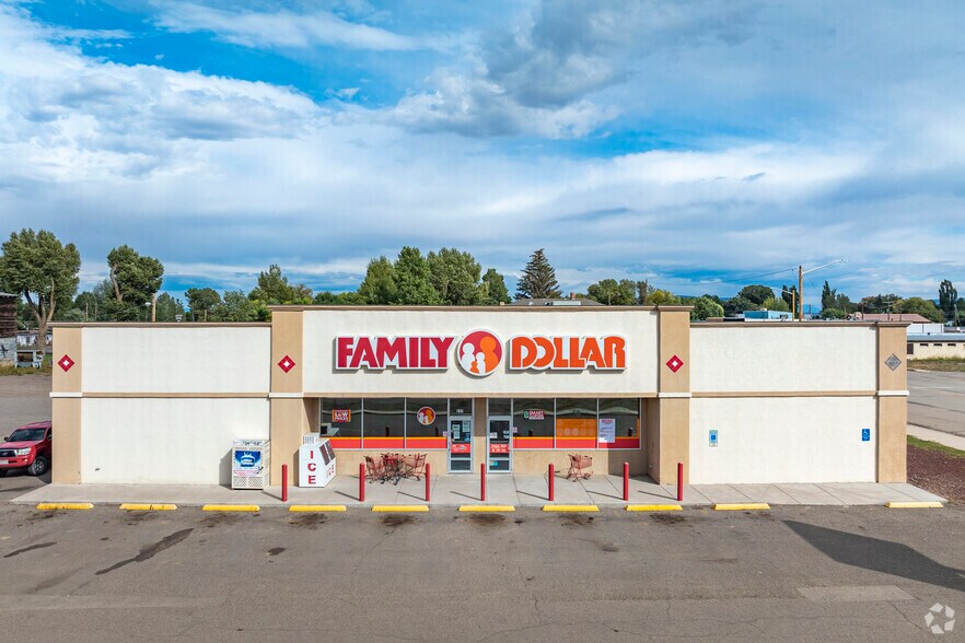 217 Spruce St, La Jara, CO à vendre - Photo du bâtiment - Image 2 de 12