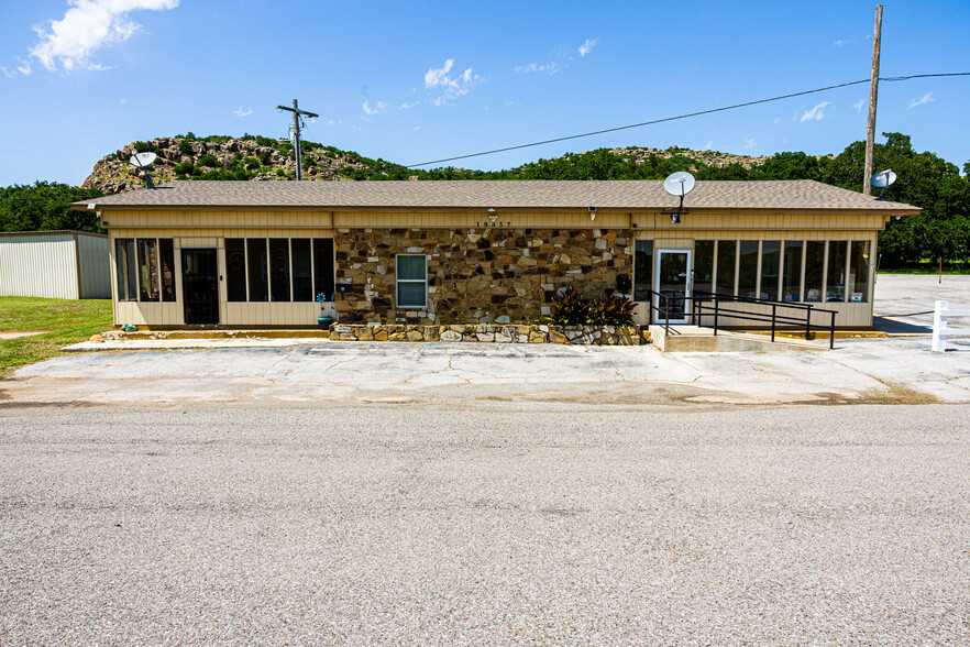 19857 State Highway 49, Medicine Park, OK à vendre - Photo principale - Image 1 de 22