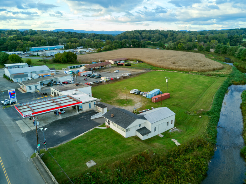 638 W Lebanon St, Mount Airy, NC for sale - Primary Photo - Image 1 of 1