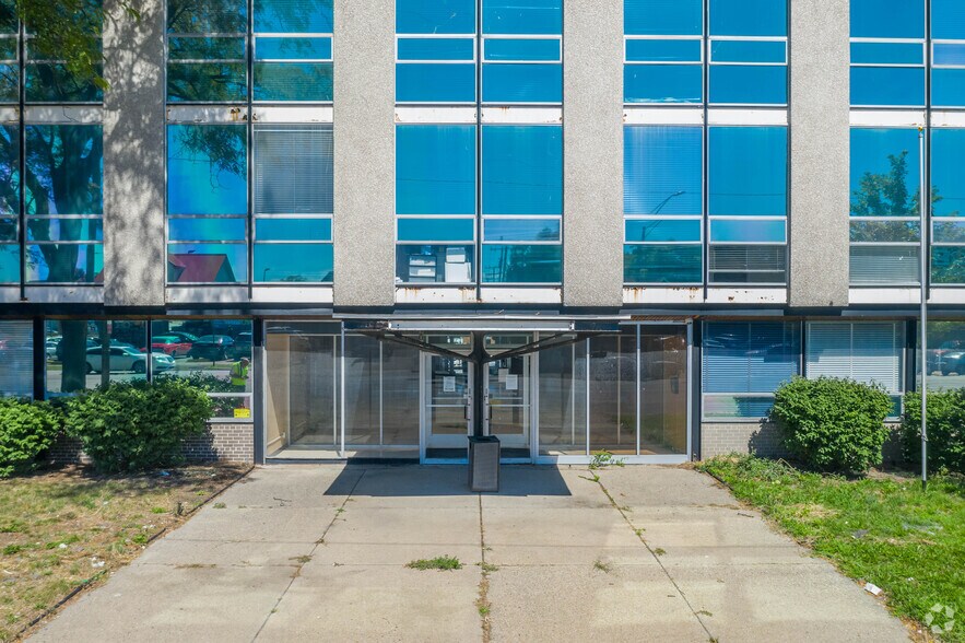 11000 W mcnichols Rd, Detroit, MI à louer - Photo du bâtiment - Image 2 de 23