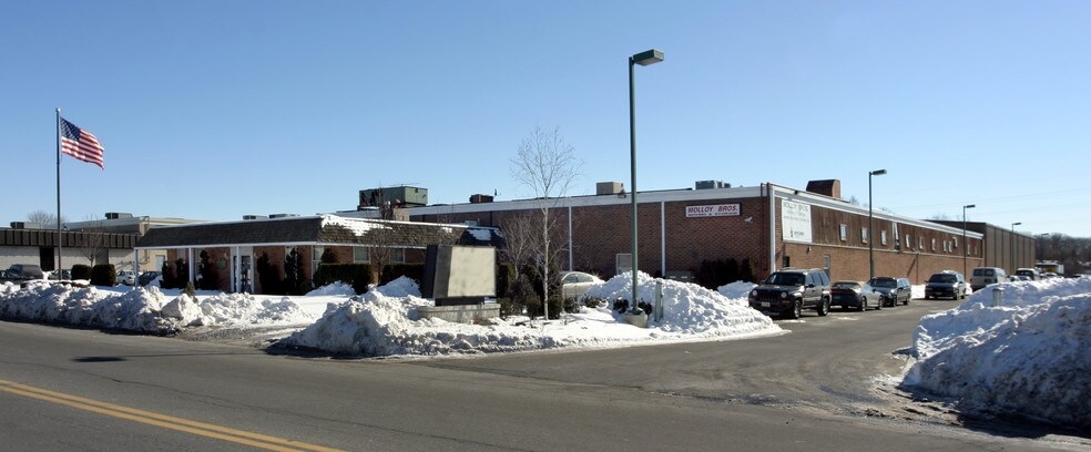 195 Bethpage Sweet Hollow Rd, Old Bethpage, NY à vendre - Photo principale - Image 1 de 1