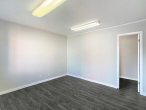 2565 Halls Mill Rd, Mobile, AL for lease Interior Photo- Image 2 of 12