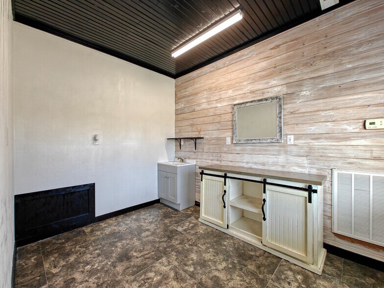 433 Cedar St, Gleason, TN for sale - Building Photo - Image 3 of 14