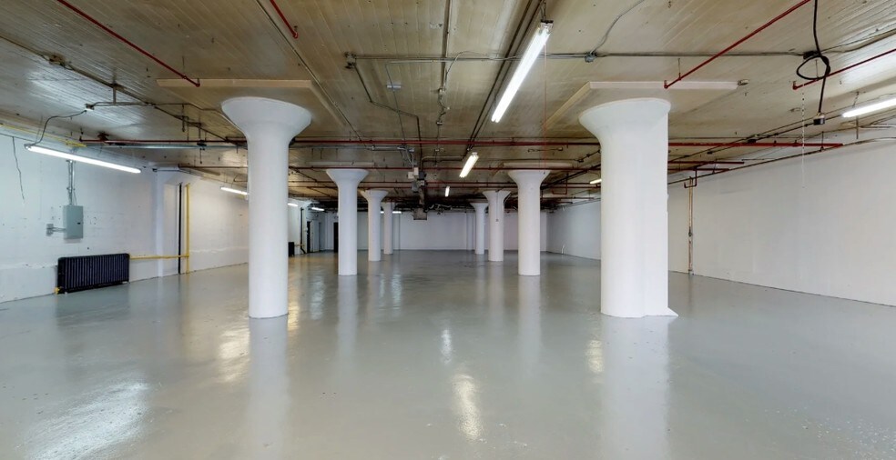 184-10-184-60 Jamaica Ave, Jamaica, NY à louer - Numérisation 3D de Matterport - Image 3 de 16