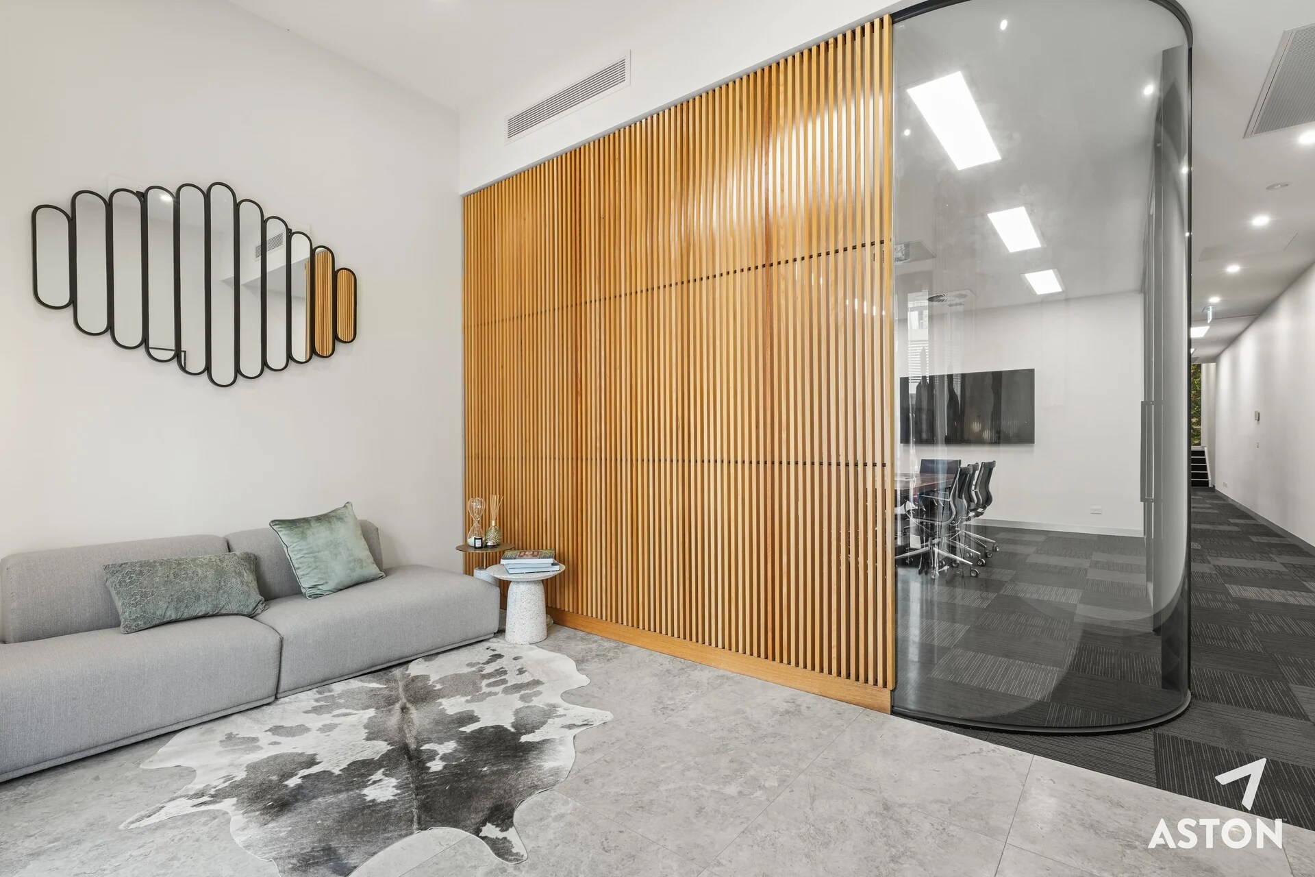 1351 Malvern Rd, Malvern East for lease Interior Photo- Image 1 of 4