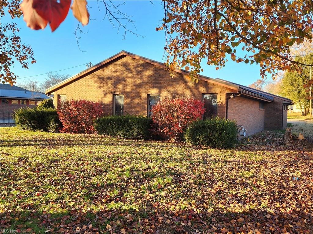 656 Chestnut St, Coshocton, OH à vendre Photo du bâtiment- Image 1 de 10