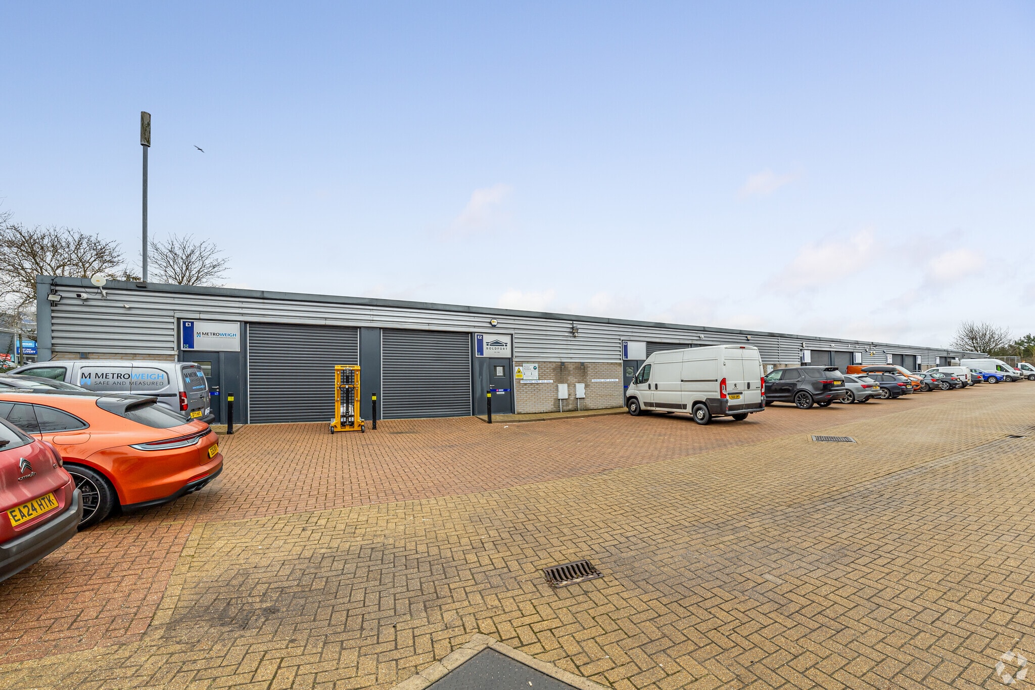 Langston Rd, Loughton for lease Primary Photo- Image 1 of 4