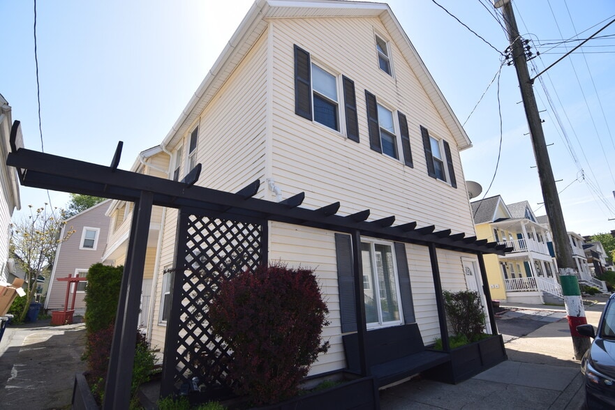1327 W 67th St, Cleveland, OH for sale - Building Photo - Image 3 of 31