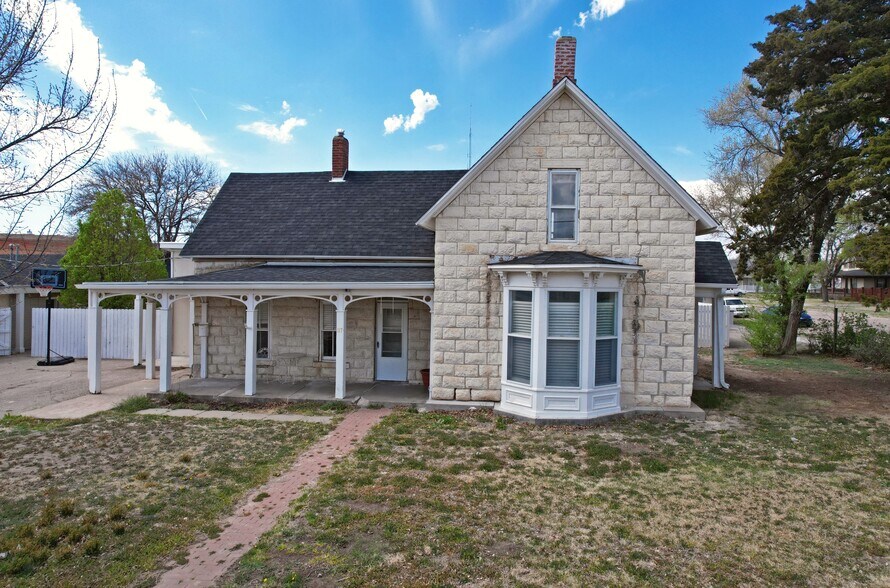 521 N 1st St, Stockton, KS à vendre - Photo du bâtiment - Image 3 de 15