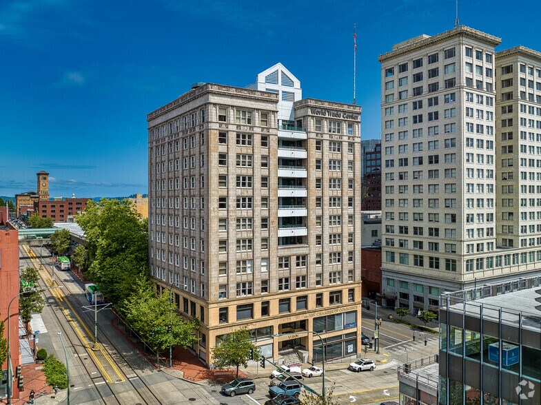 950 Pacific Ave, Tacoma, WA à louer - Photo principale - Image 1 de 29