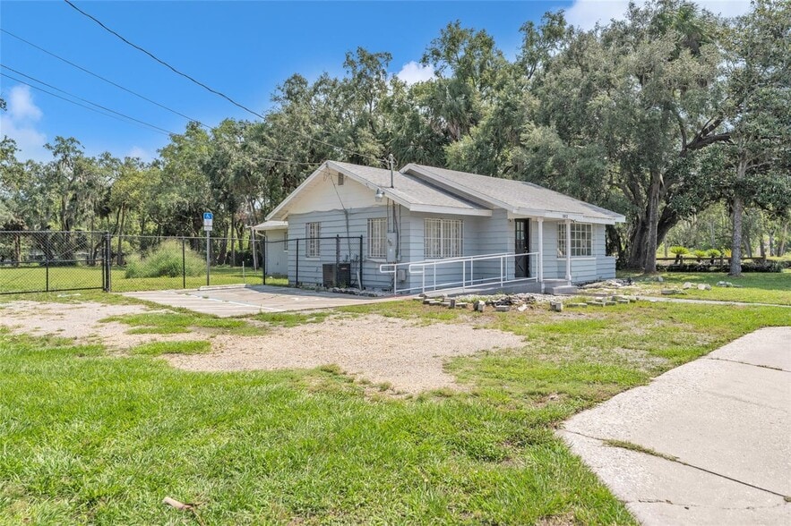1812 W 1st St, Sanford, FL for lease - Building Photo - Image 3 of 33