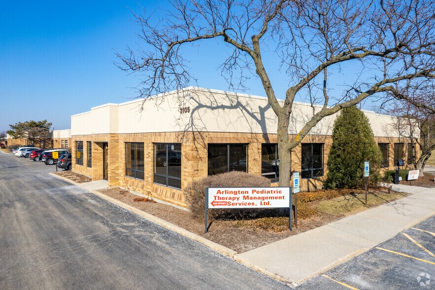 3105 N Wilke Rd, Arlington Heights, IL à vendre - Photo du bâtiment - Image 3 de 8