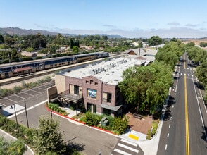 80-250 E High St, Moorpark, CA à louer Photo intérieure- Image 1 de 4