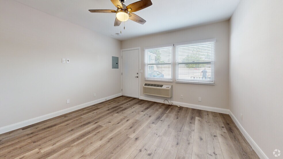 4949 W Century Blvd, Inglewood, CA à vendre - Numérisation 3D de Matterport - Image 2 de 22