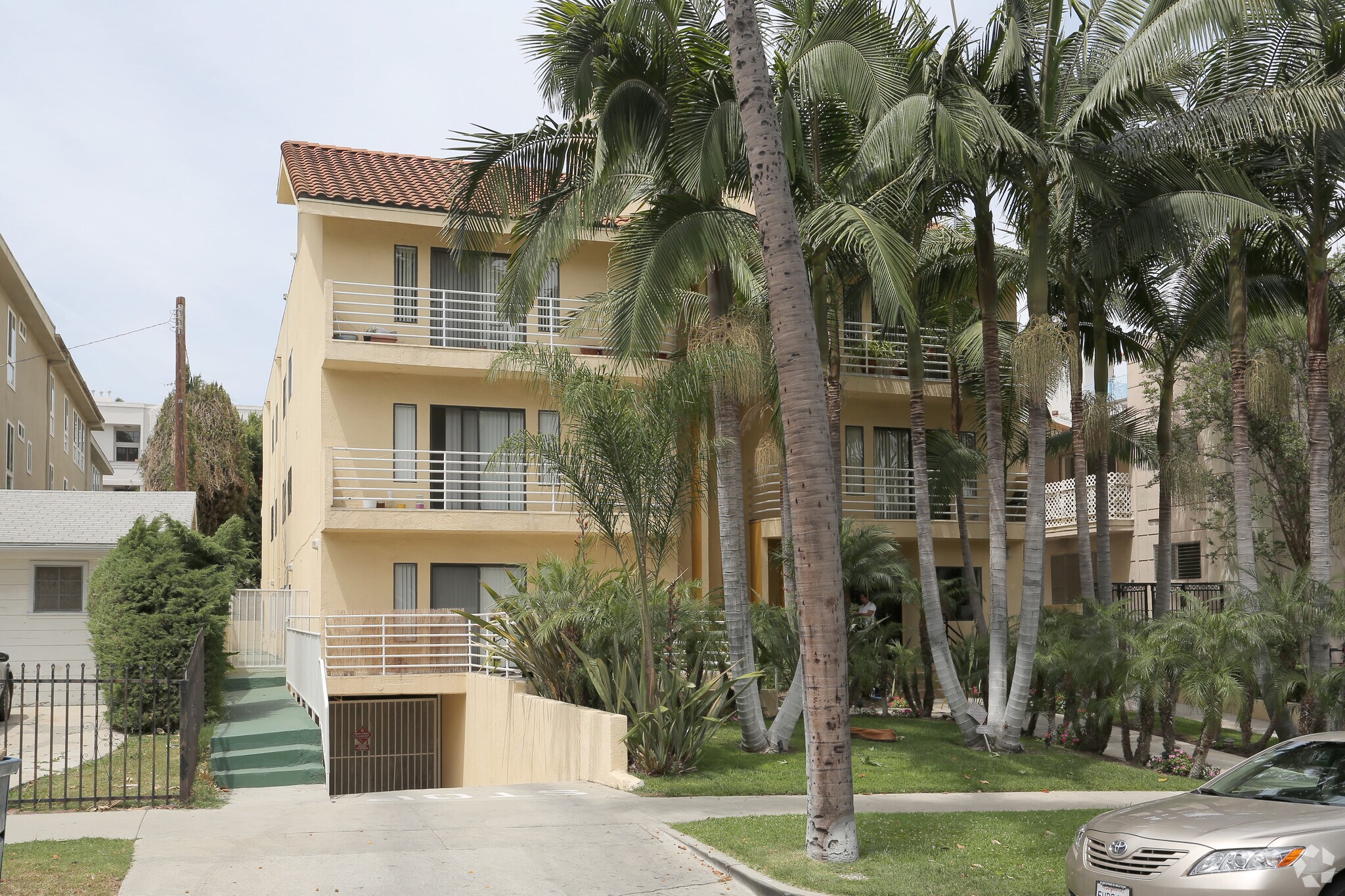 857 S Plymouth Blvd, Los Angeles, CA à vendre Photo principale- Image 1 de 14