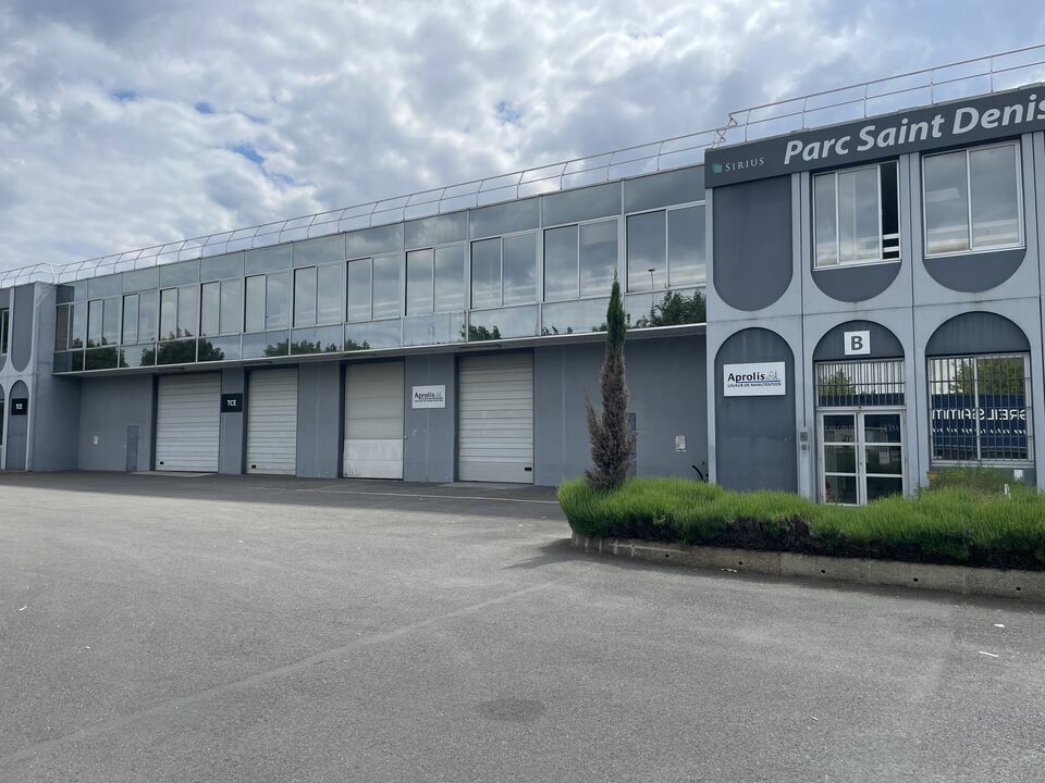 Industrial in Saint-Denis for lease Building Photo- Image 1 of 23