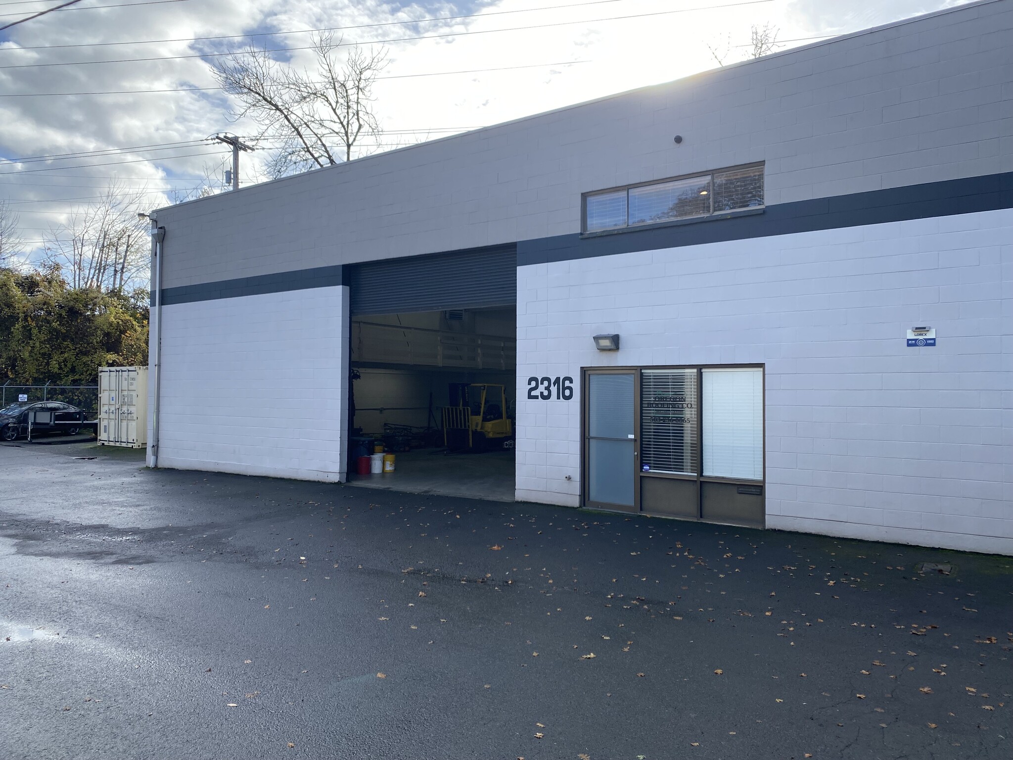 2312-2330 SE Clatsop St, Portland, OR for lease Building Photo- Image 1 of 8