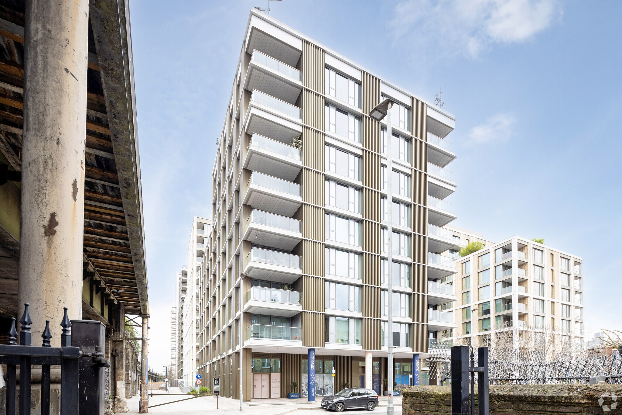 Prince Of Wales Dr, Londres à vendre Photo principale- Image 1 de 4