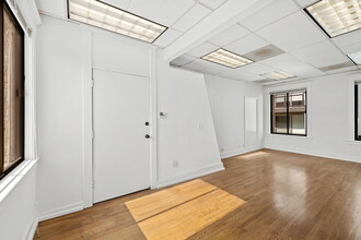 602-616 Santa Monica Blvd, Santa Monica, CA for lease Interior Photo- Image 1 of 4