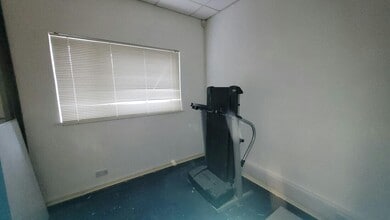 2 Miller St, Clydebank à louer Photo intérieure- Image 1 de 4