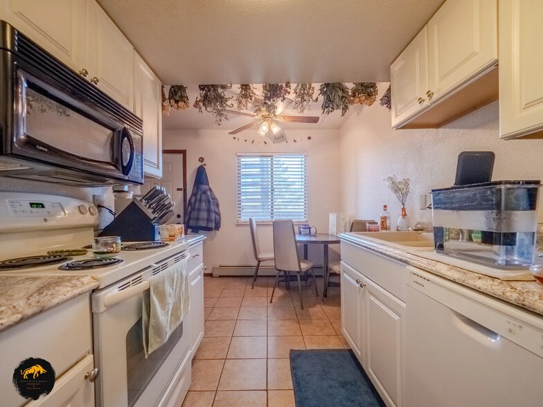 1167 Mesa Dr, Douglas, WY à vendre - Photo intérieure - Image 2 de 4