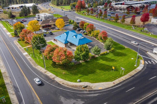 Plus de détails pour 14124 N Newport Hwy, Mead, WA - Commerce de détail à vendre