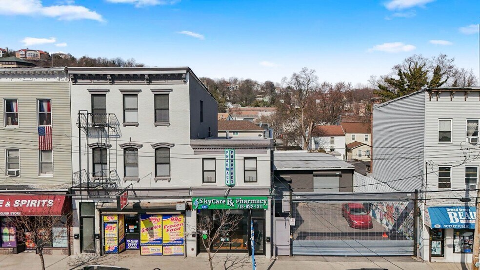 219-225 Broad st, Staten Island, NY à vendre - Photo du bâtiment - Image 2 de 37