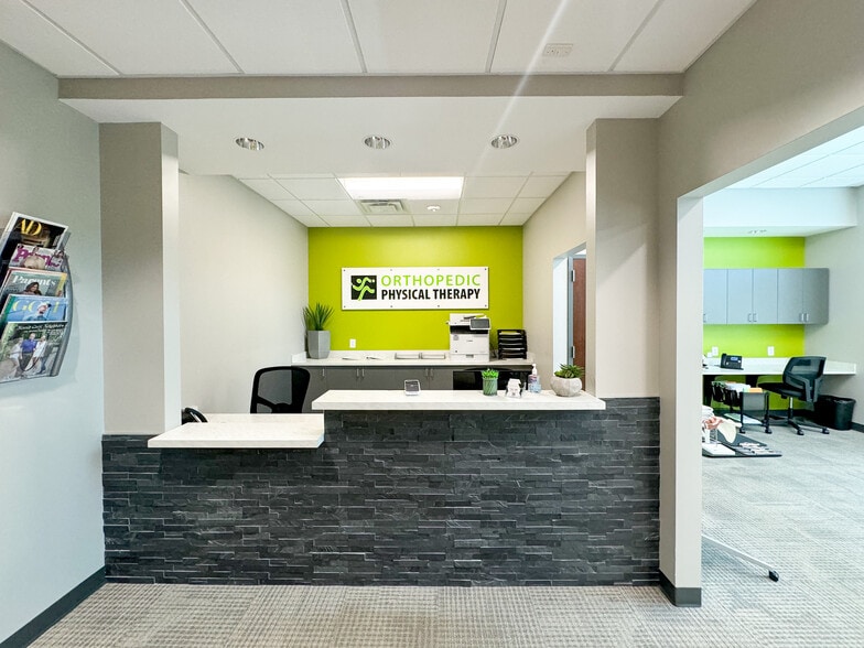 1021 Darrington Dr, Cary, NC for lease - Interior Photo - Image 3 of 10