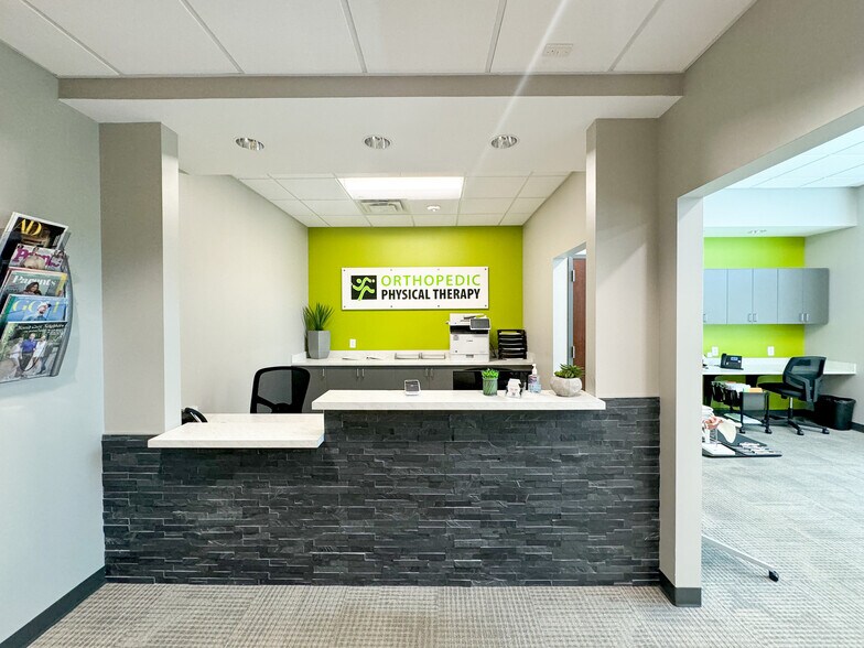 1021 Darrington Dr, Cary, NC à louer - Photo intérieure - Image 3 de 10