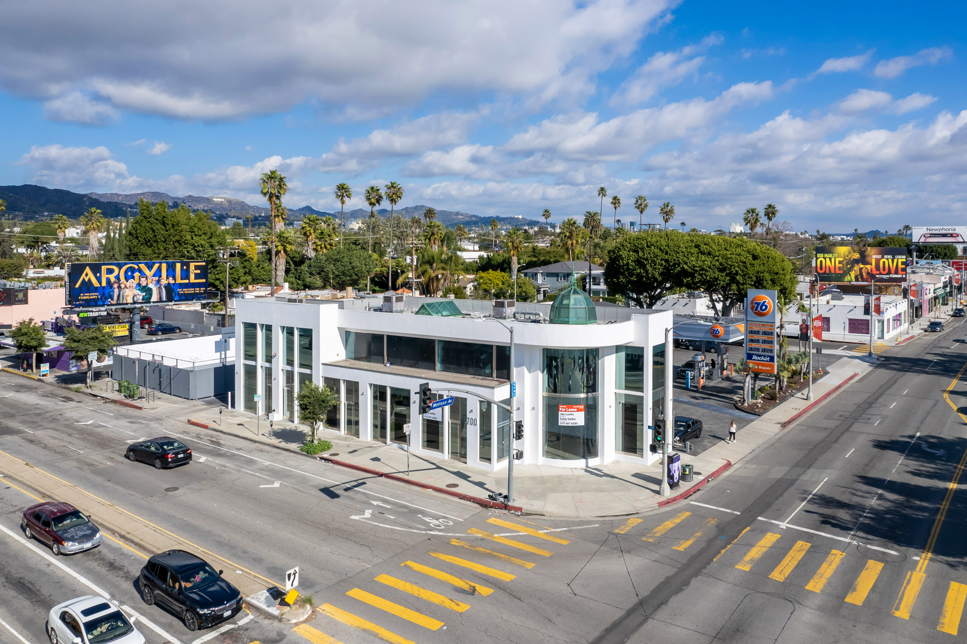 700 N Fairfax Ave, Los Angeles, CA à louer Photo du b timent- Image 1 de 8