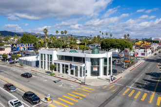 700 N Fairfax Ave, Los Angeles, CA à louer Photo du b timent- Image 1 de 11