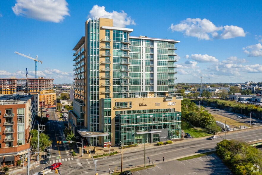700 12th Ave S, Nashville, TN à louer - Photo principale - Image 1 de 6