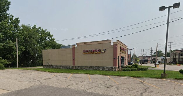 7412 Detroit Ave, Cleveland, OH à louer - Photo du bâtiment - Image 3 de 7