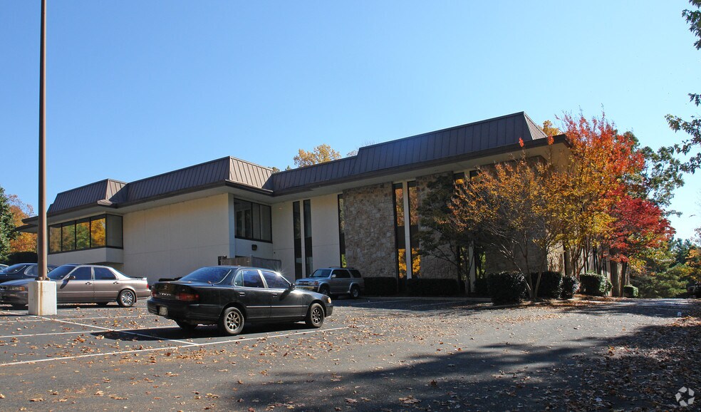 5040 Snapfinger Woods Dr, Decatur, GA à louer - Photo du bâtiment - Image 3 de 31