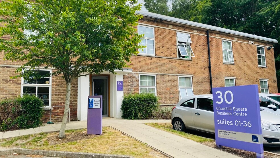 30 Churchill Sq, West Malling for lease - Primary Photo - Image 1 of 3