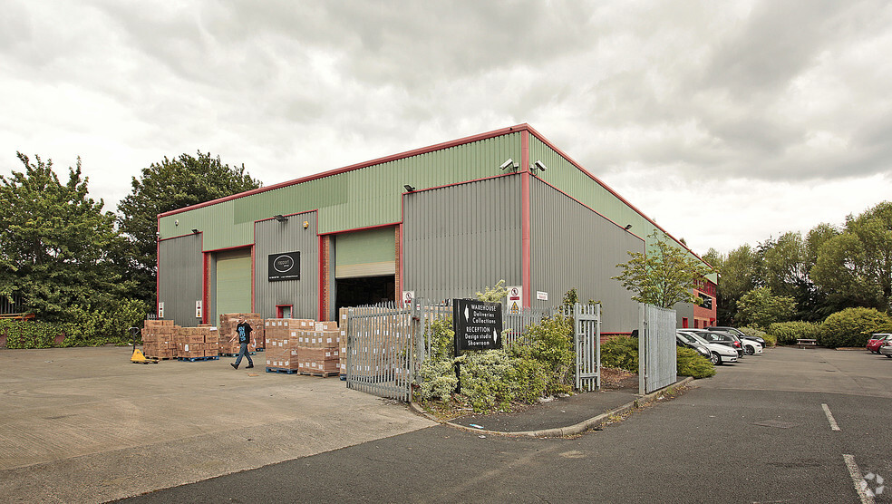 Tallow Way, Irlam for lease - Primary Photo - Image 1 of 4