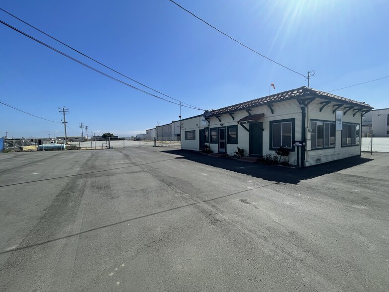 1053 Abbott St, Salinas, CA à vendre - Photo du bâtiment - Image 1 de 1