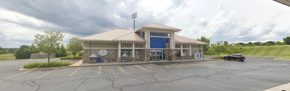 2545 Mayfield Way, Richfield, WI à vendre - Photo du bâtiment - Image 3 de 3