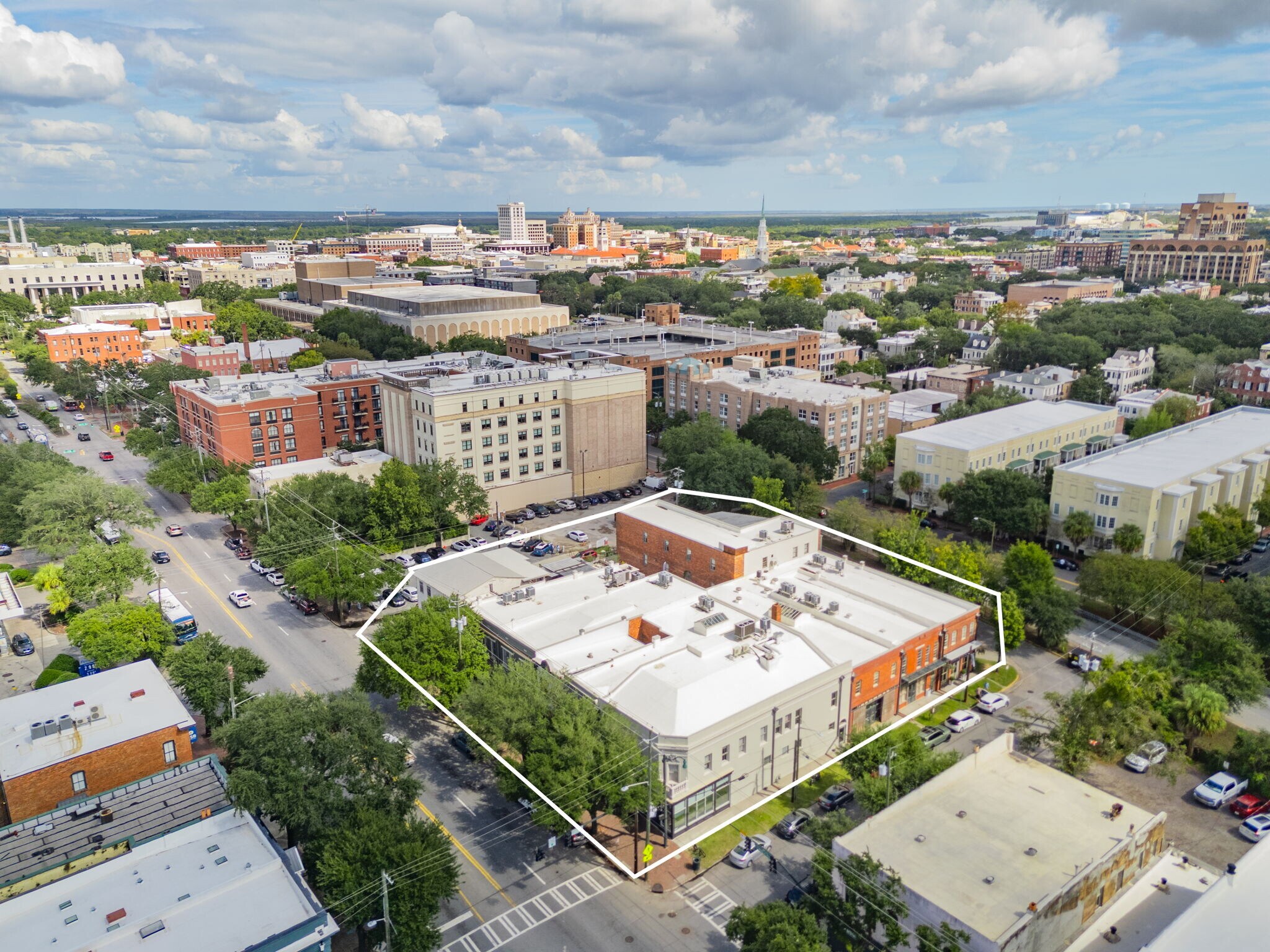 340-352 Martin Luther King Jr Blvd, Savannah, GA for lease Primary Photo- Image 1 of 15